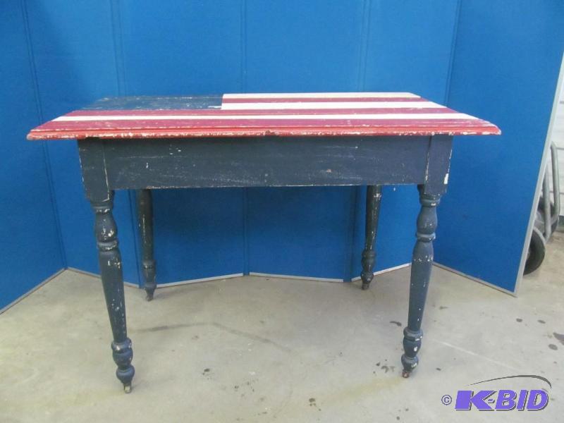 lot 228 image: Table