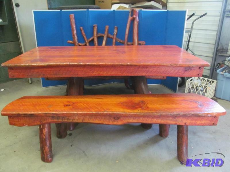 lot 235 image: Table