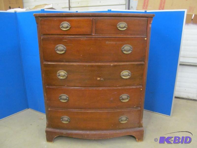 lot 242 image: Dresser