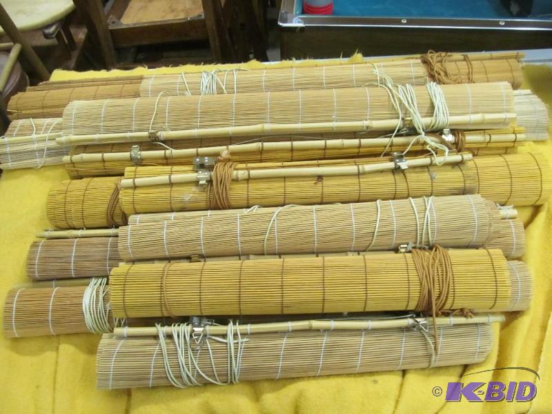 lot 255 image: Blinds
