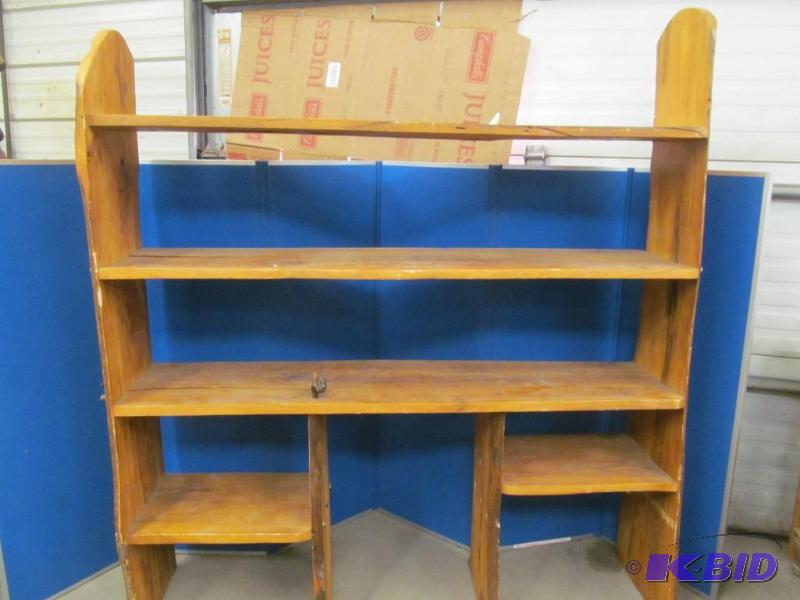 lot 256 image: Shelf