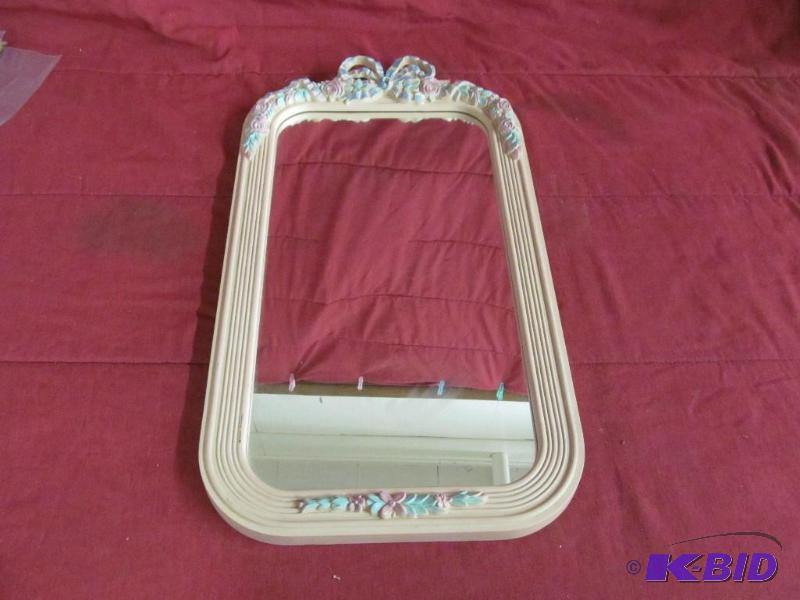 lot 3 image: Mirror