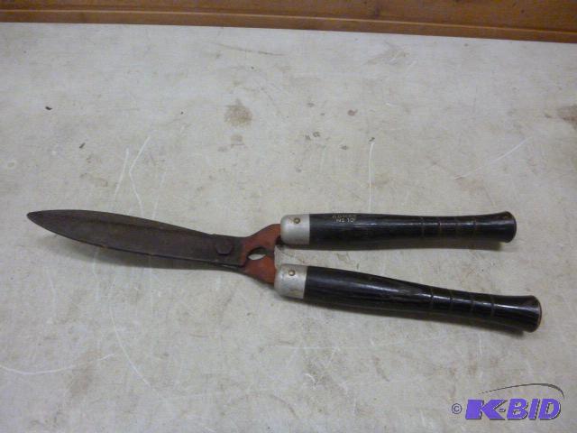 lot 133 image: Pruning Shears...