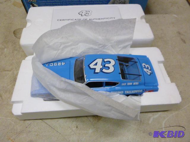 lot 14 image: 1969 Richard Pettys Ford Torino Talladega&nb...