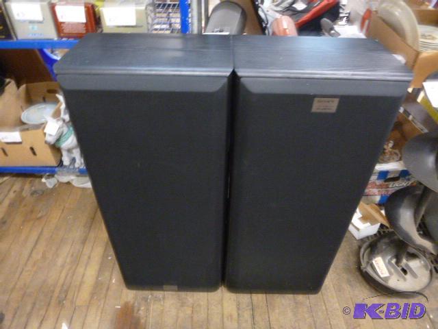 lot 41 image: Two Sony Speakers Model SS-U481AV - 12" ...