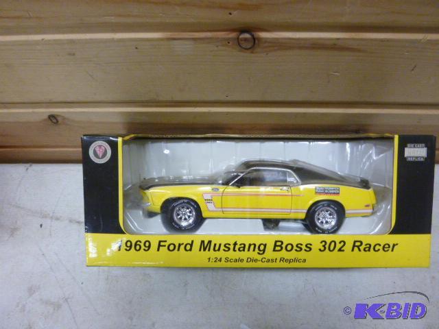lot 46 image: 1969 Ford Mustang Boss 302 Racer Crown Jewels...