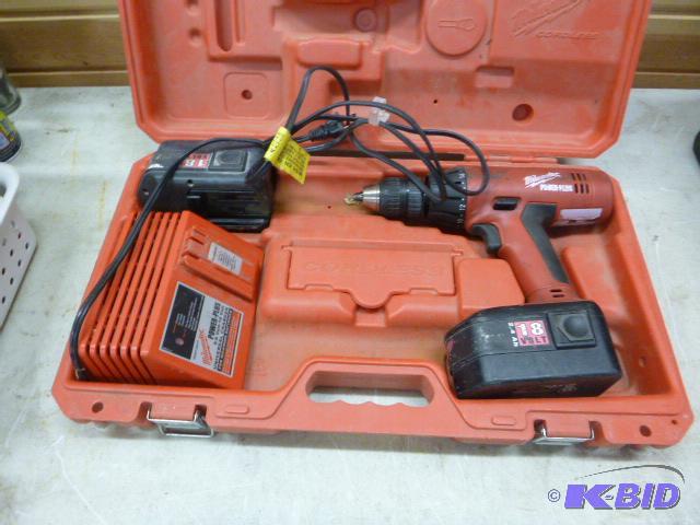 lot 57 image: Milwaukee Power Plus 18 Volt Drill With charg...