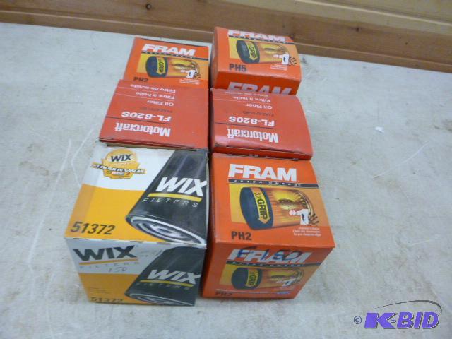 lot 66 image: Six Oil Filters Five for 5.4 F150 and F250 an...