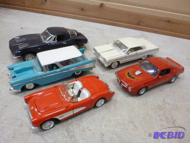 lot 99 image: Five Miscellaneous Die Cast Cars...