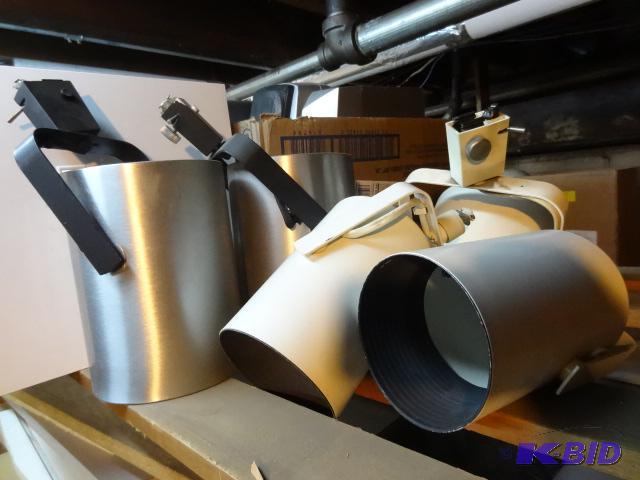 lot 43 image: Misc track lights. No track...