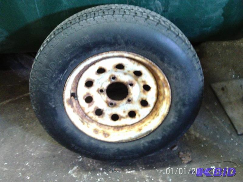 lot 41 image: Goodyear ST 175 5 bolt trailer tire.  ...