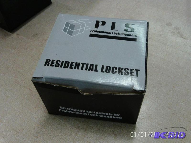 lot 65 image: PLS residential dead&nbspbolt lock set, new ...