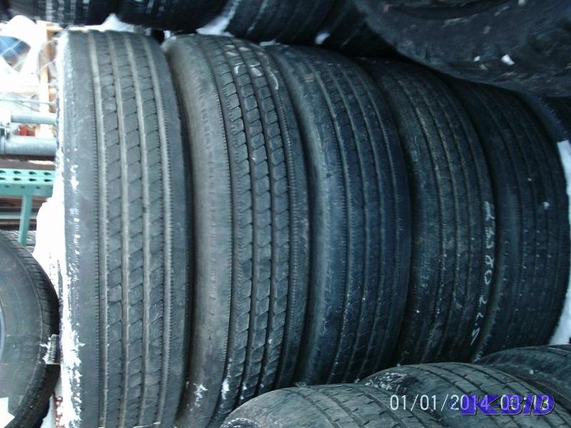 lot 86 image: Lot of (6) Michelin 25580 R22.5 truck tires,...
