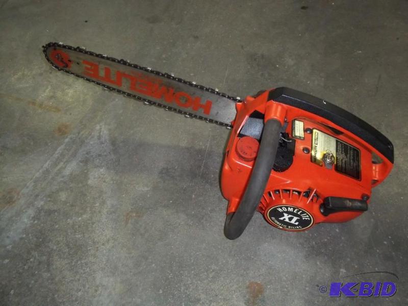 Homelite XL automatic oiling Chain Saw...