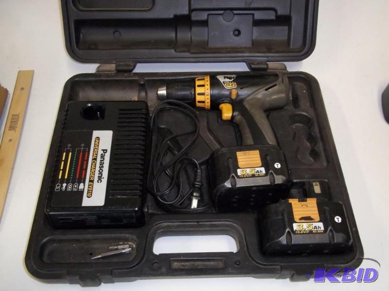 15.6V Panasonic drill  driver with charger b...