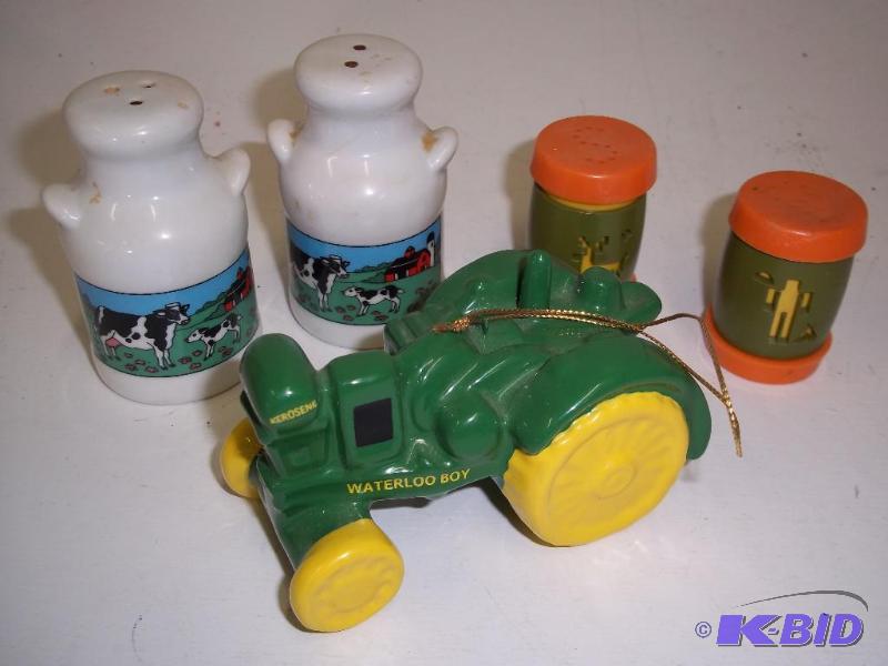 John Deere Christmas ornament Waterloo Boy, a...