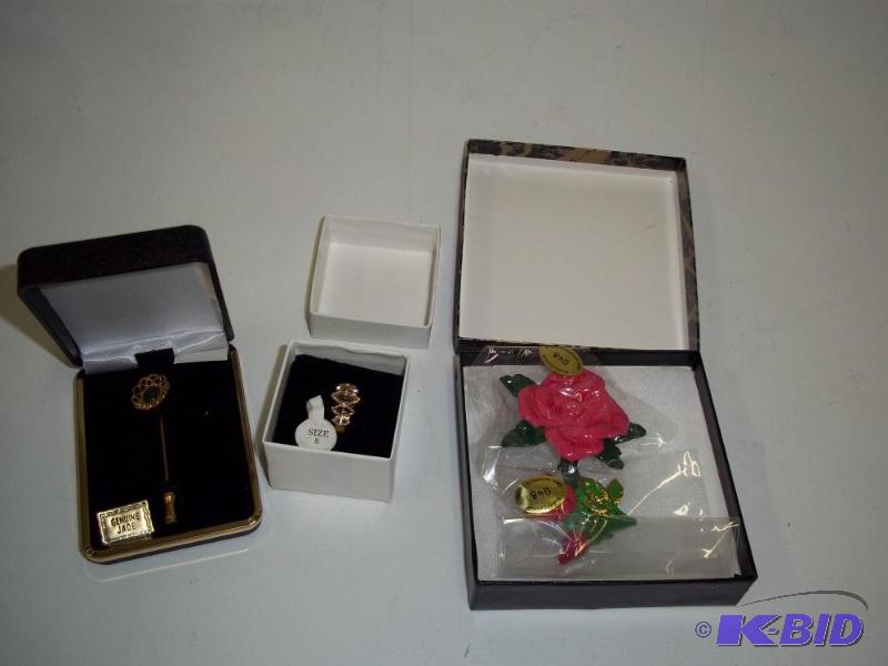 Genuine Jade Pin   Ring size 8  Rose Pin ...