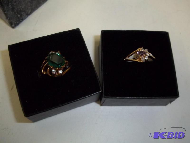 Lot of 2 rings...