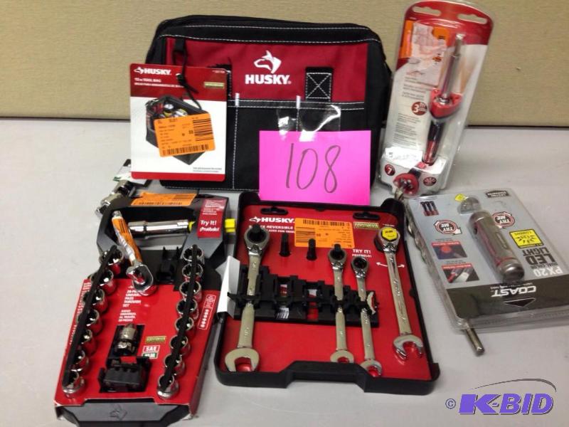 lot 108 image: Lot Of Tools with Tote