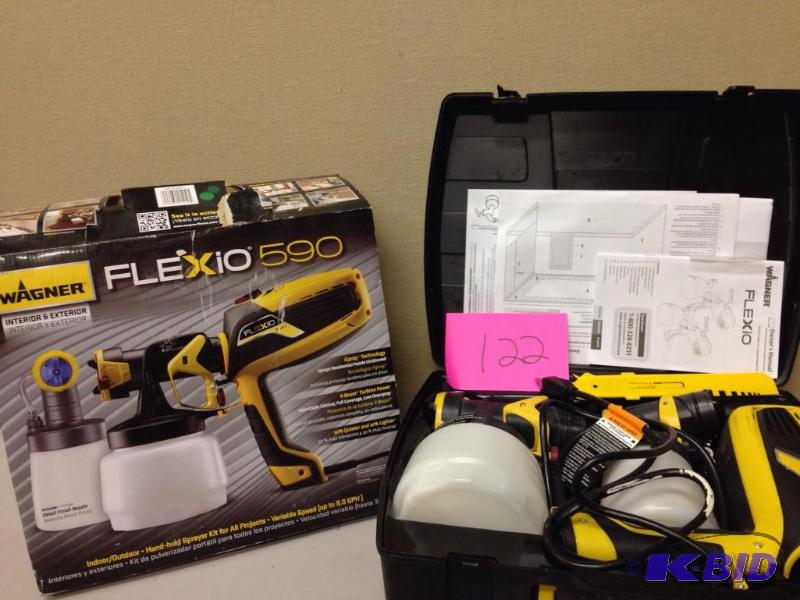 lot 122 image: Flexio 590 Indoor Outdoor Spray Painter