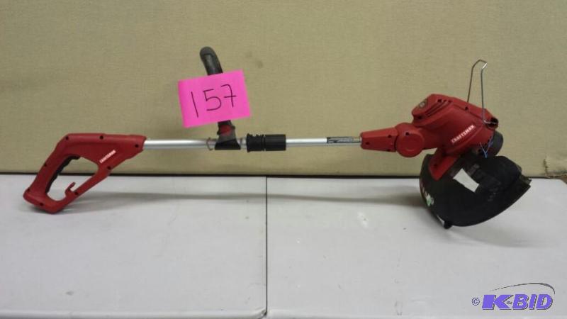lot 157 image: Craftsman 15 in. 5.5 amp line trimmer