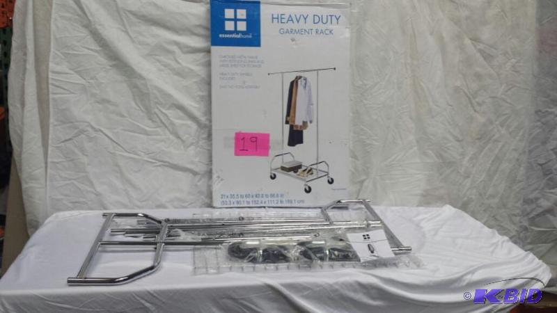 lot 19 image: HEAVY DUTY GARMENT RACK 53.3X90 TO 60X43.8 TO 66.6 IN