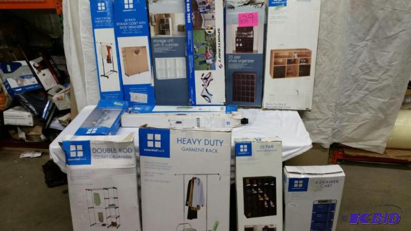 lot 29 image: Lot of Misc Items