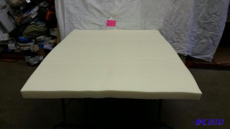 lot 7 image: 3- in Queen Topper Memory Foam