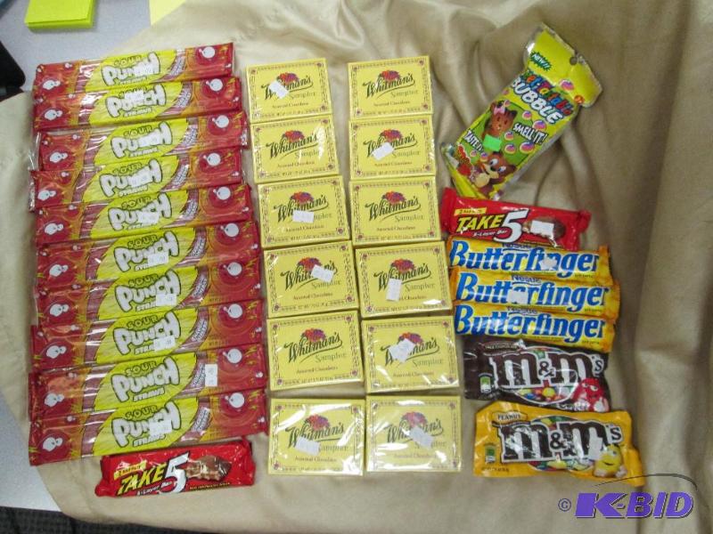 lot 47 image: Qty 30 pkg of Sour Punch Straws, Take 5 layer...