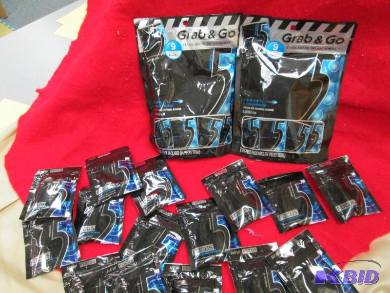 lot 5 image: Qty 14 Pkg of Wrigleys 5 Focus eye-opening p...