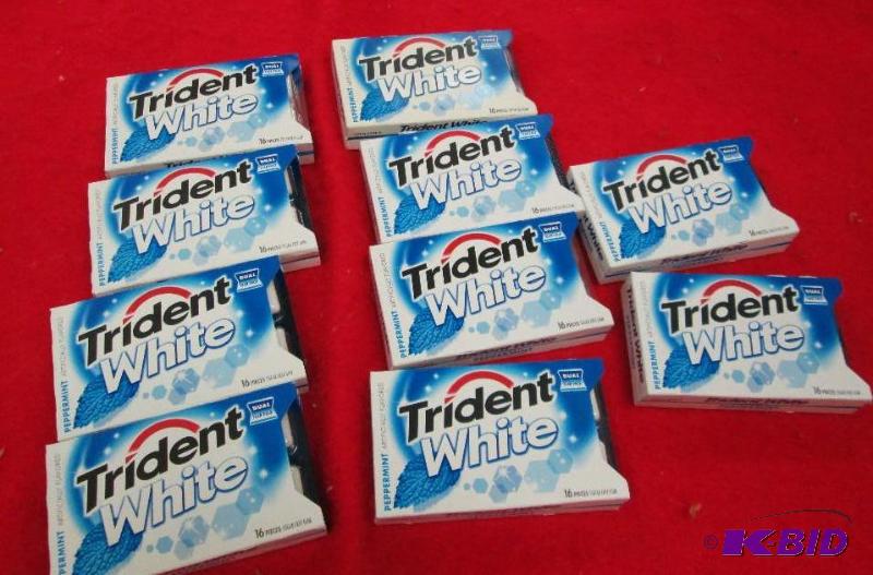 lot 69 image: Qty 10 Trident White Peppermint EXP Sept 2015...
