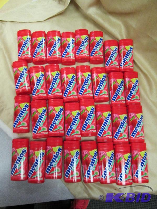 lot 7 image: Qty 32 pkg of Mentos gum soft center Red Frui...