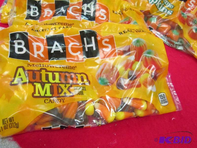 lot 89 image: Qty 8 Brachs Mellow crme Autumn Mix candy an...