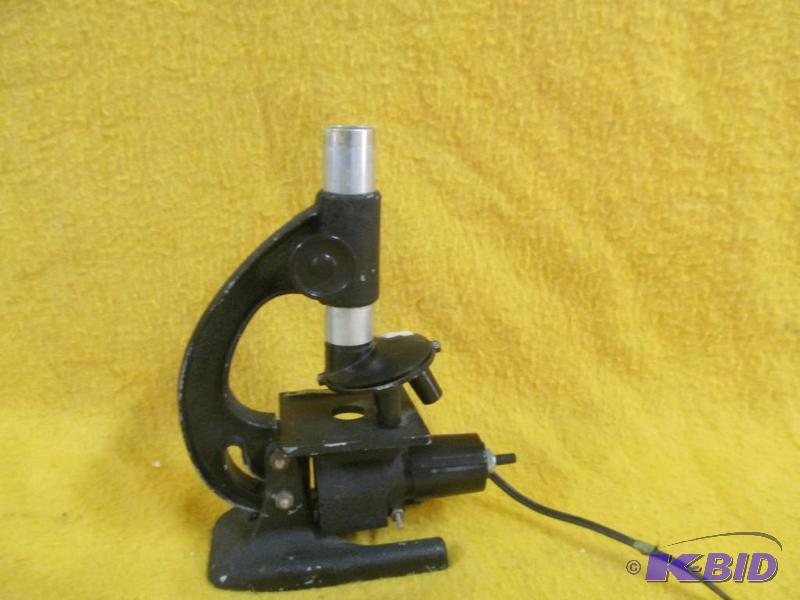 Microscope