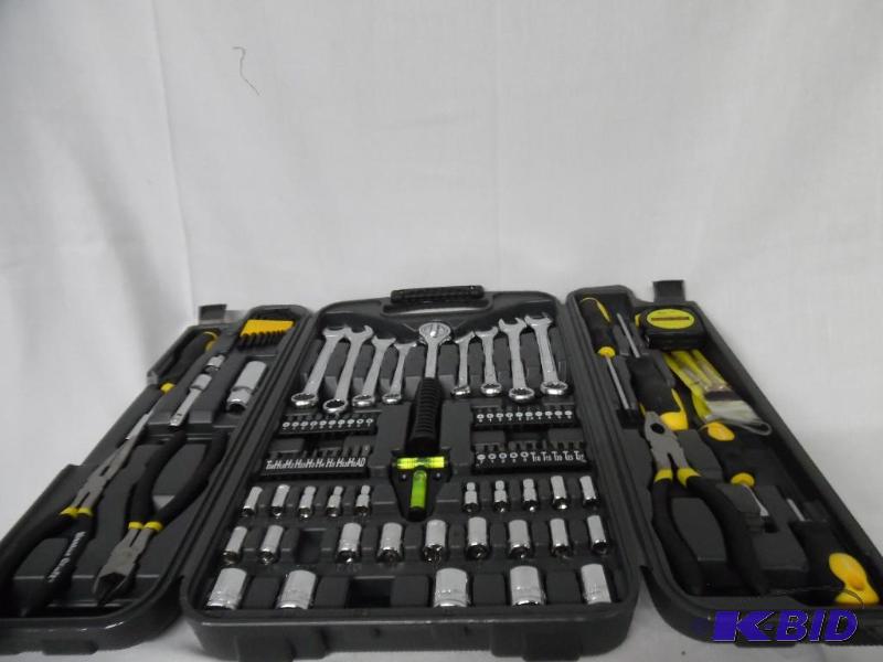 lot 16 image: Master Craft Tool Set