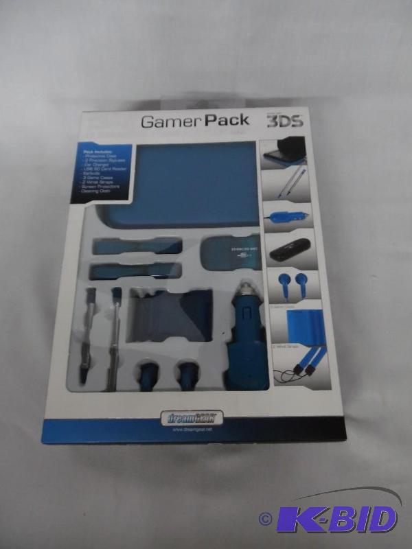 lot 41 image: 3DS 13-in-1 Gamer Pack