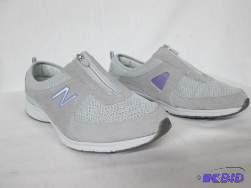 lot 48 image: New Balance Womens Everlight Walking Shoe