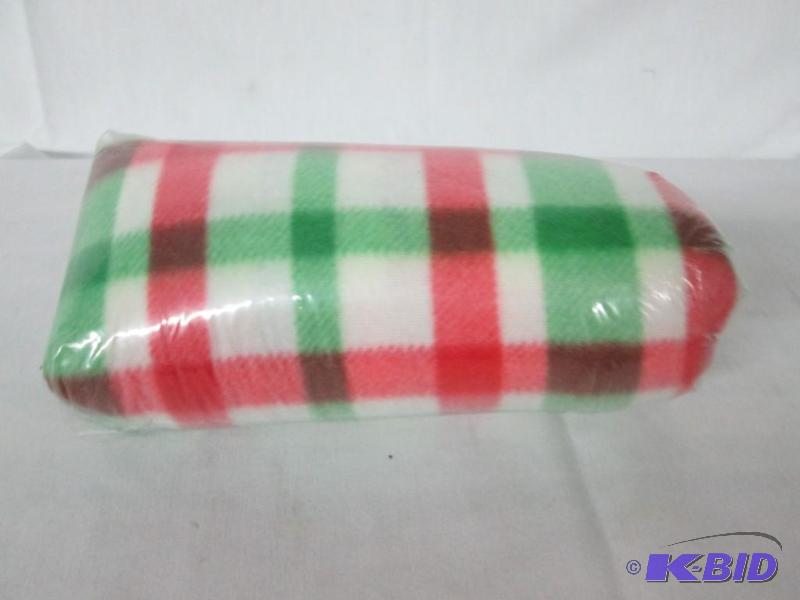 lot 50 image: Christmas Colored Fleece Blanket