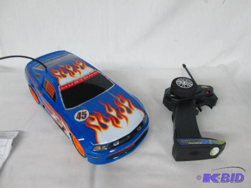 lot 52 image: Urban RideZ Remote Controlled 116 Mustang GT