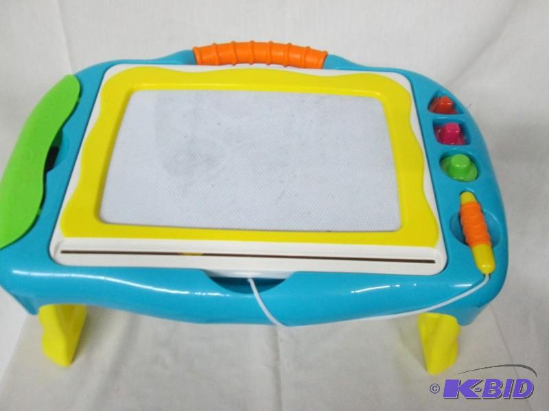 lot 57 image: Crayola Sit N Draw Folding Travel Table