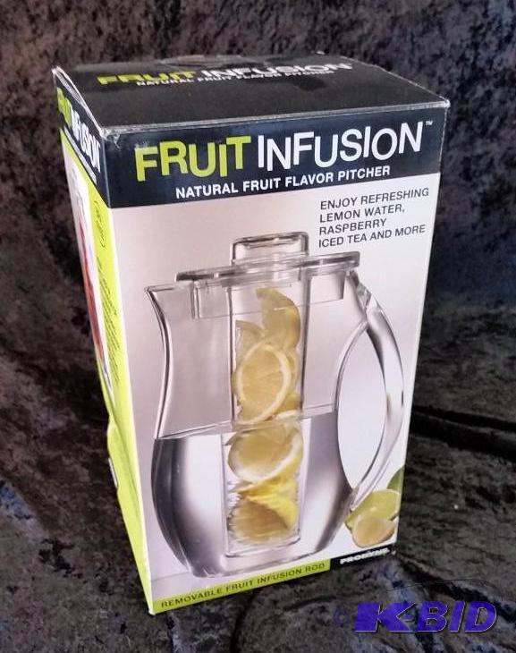 lot 33 image: Fruit infusion Flavor Pitcher  New in Box