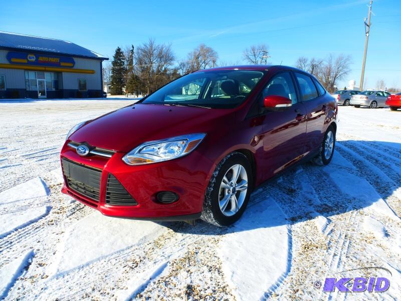 2014 Ford Focus SE Has 2.0 Liter 4 cylinder ...