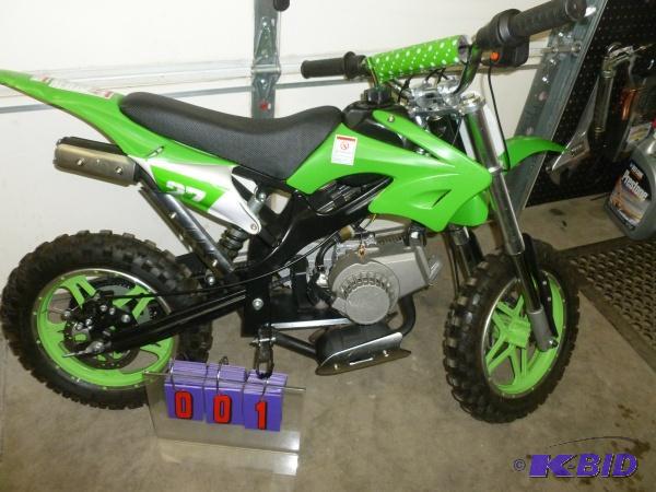 49cc 2 cycle childs mini dirtbike. Appears to...