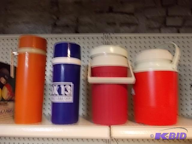 4-Plastic Thermoses&nbsp...
