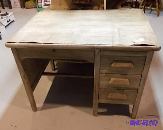 Vintage 3 Drawer Wood Desk 42x30x30...