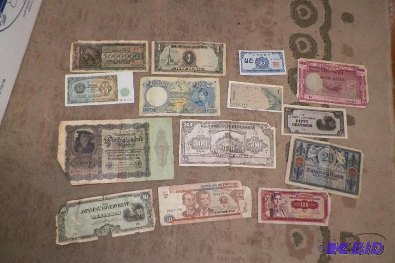 14 Foreign Bank Notes