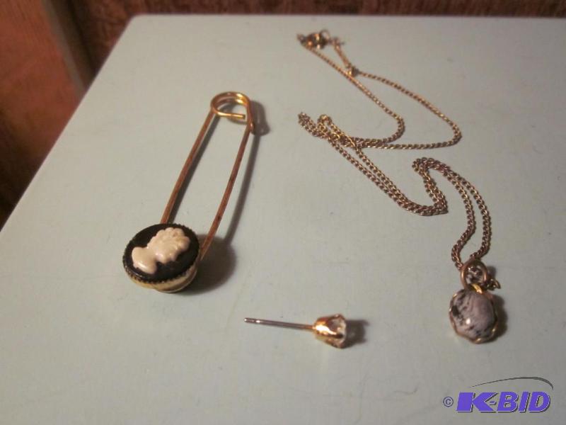 Lot of jewelry, including 14K rolled gold cha...
