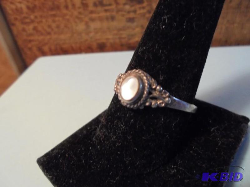 Vintage sterling silver and mother of pearl r...