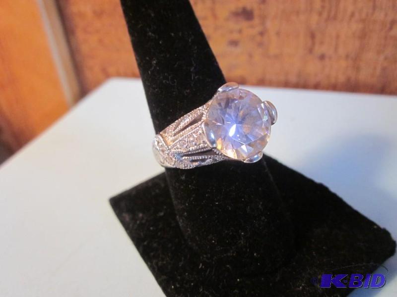 Large .925 size 9 ring set with Rose Quartz....