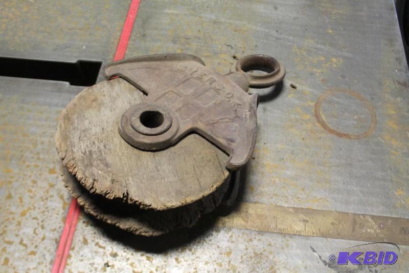 lot 12 image: Antique Wooden-Wheel Pulley
